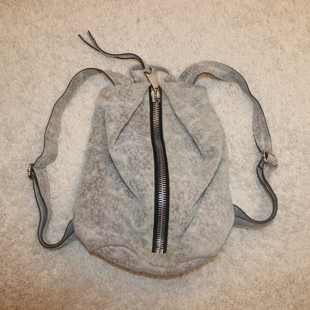 Aimee Kestenberg Gray Convertible Backpack Purse Travel Bag Women’s‎ - Picture 9 of 12
